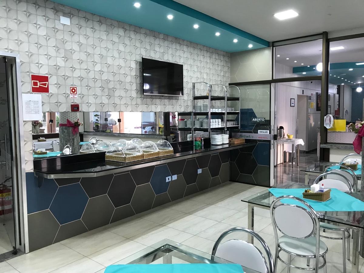 Horlandus Eco Hotel Loanda Bagian luar foto
